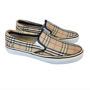 Decks Women's Vintage Plaid Canvas Round Toe Slip-On Sneakers